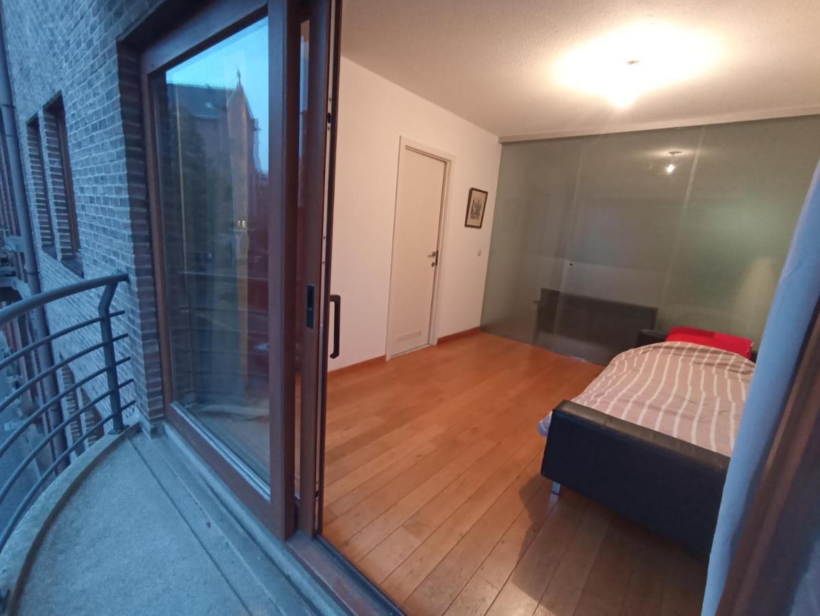 Summer Love In Appartement Brussel